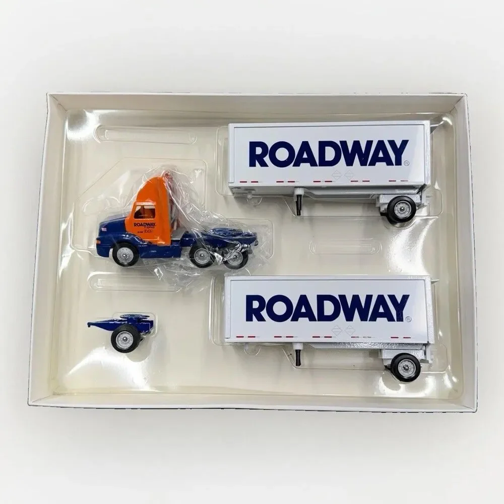 Winross Diecast 1/64 Scale Truck Roadway Double Diecast NEW OPEN BOX